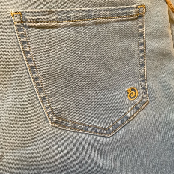 Indigo Rein Distressed Jeans - NWT - Size 11 - Picture 8 of 13